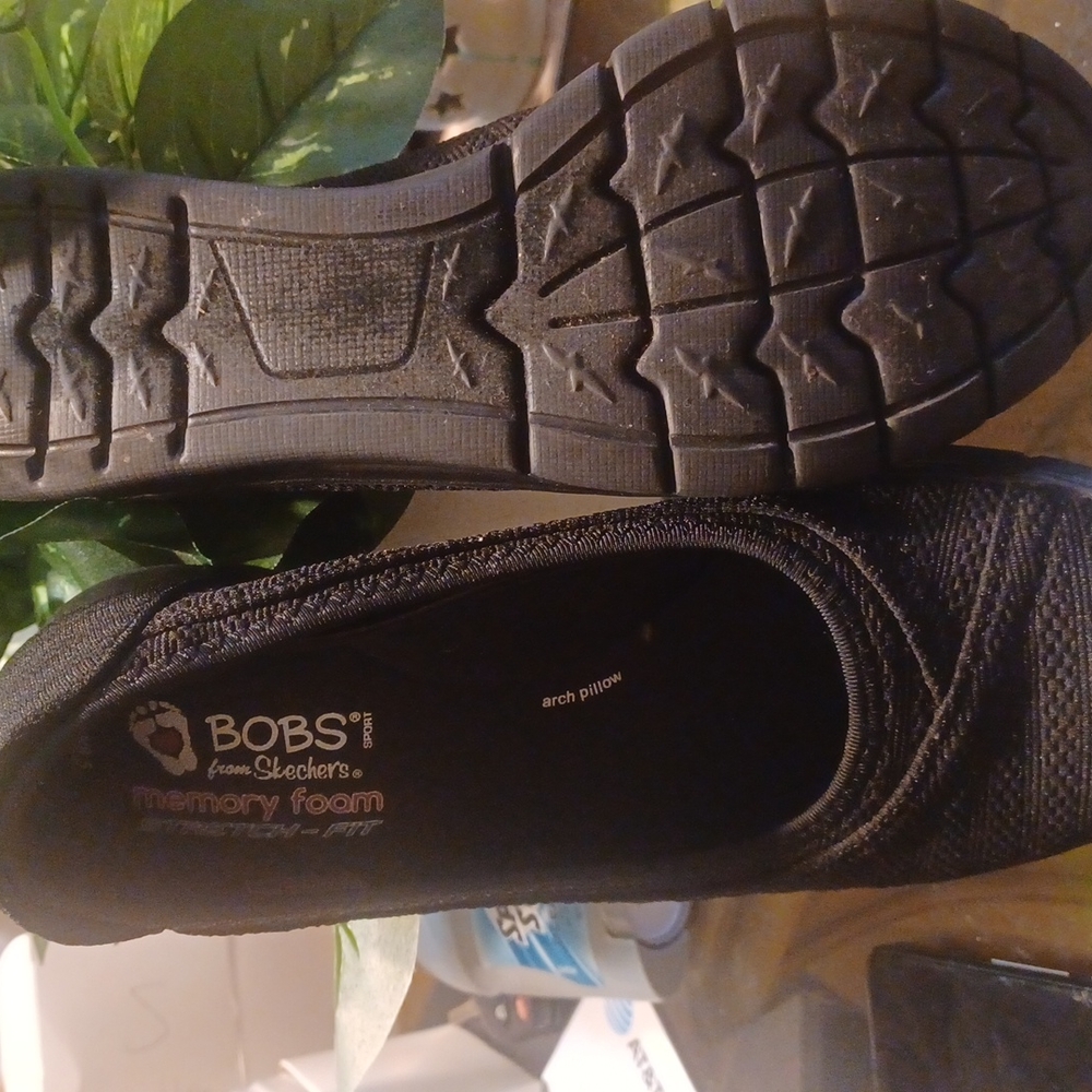 Bob's foam skechers arch pillow memory foam and stretch fit